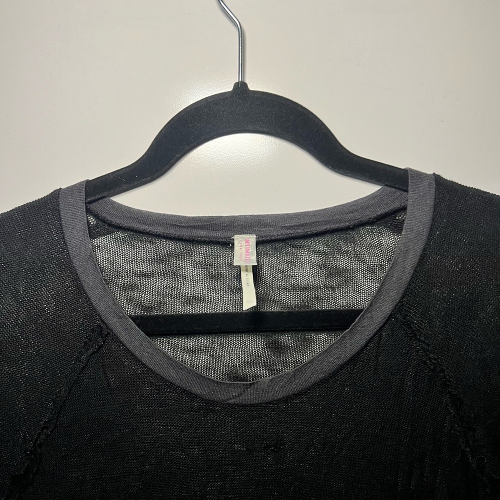 FREE PEOPLE INTIMATELY BLACK GRAY 3/4 SLEEVE WEEKEND LAYERING TOP Sz Small NWT - Picture 2 of 12